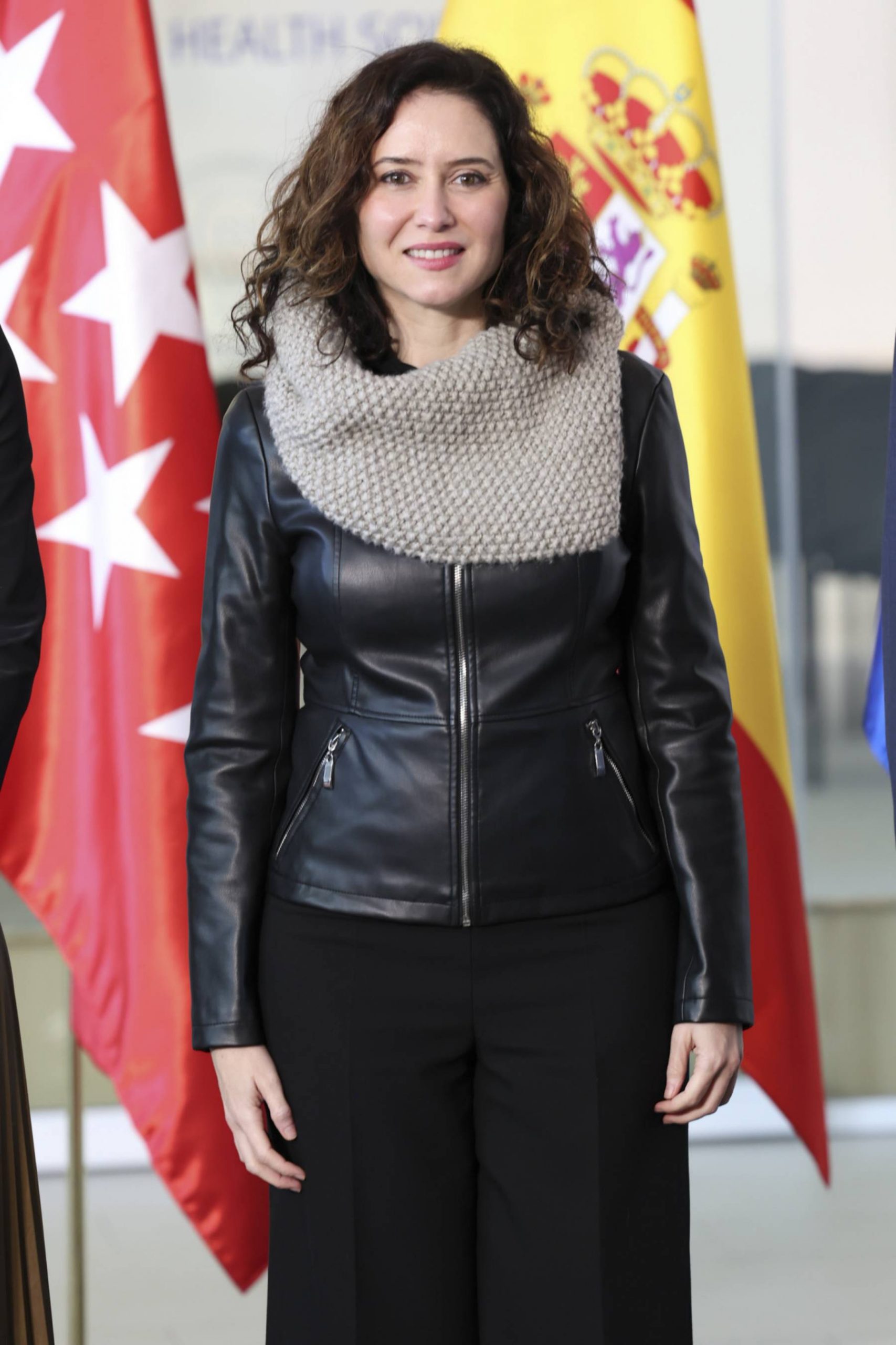 Isabel D&iacute;az Ayuso, Felipe VI, rey Felipe VI