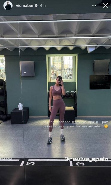 Victoria Federica luce las zapatillas New Balance m&aacute;s top, el modelo perfecto que combina con todo. (Foto: Gtres)