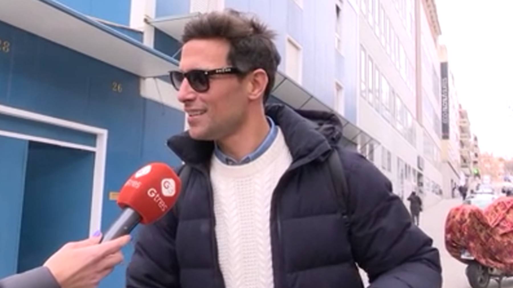 Jaime Astrain por las calles de Madrid. (Foto: Gtres)
