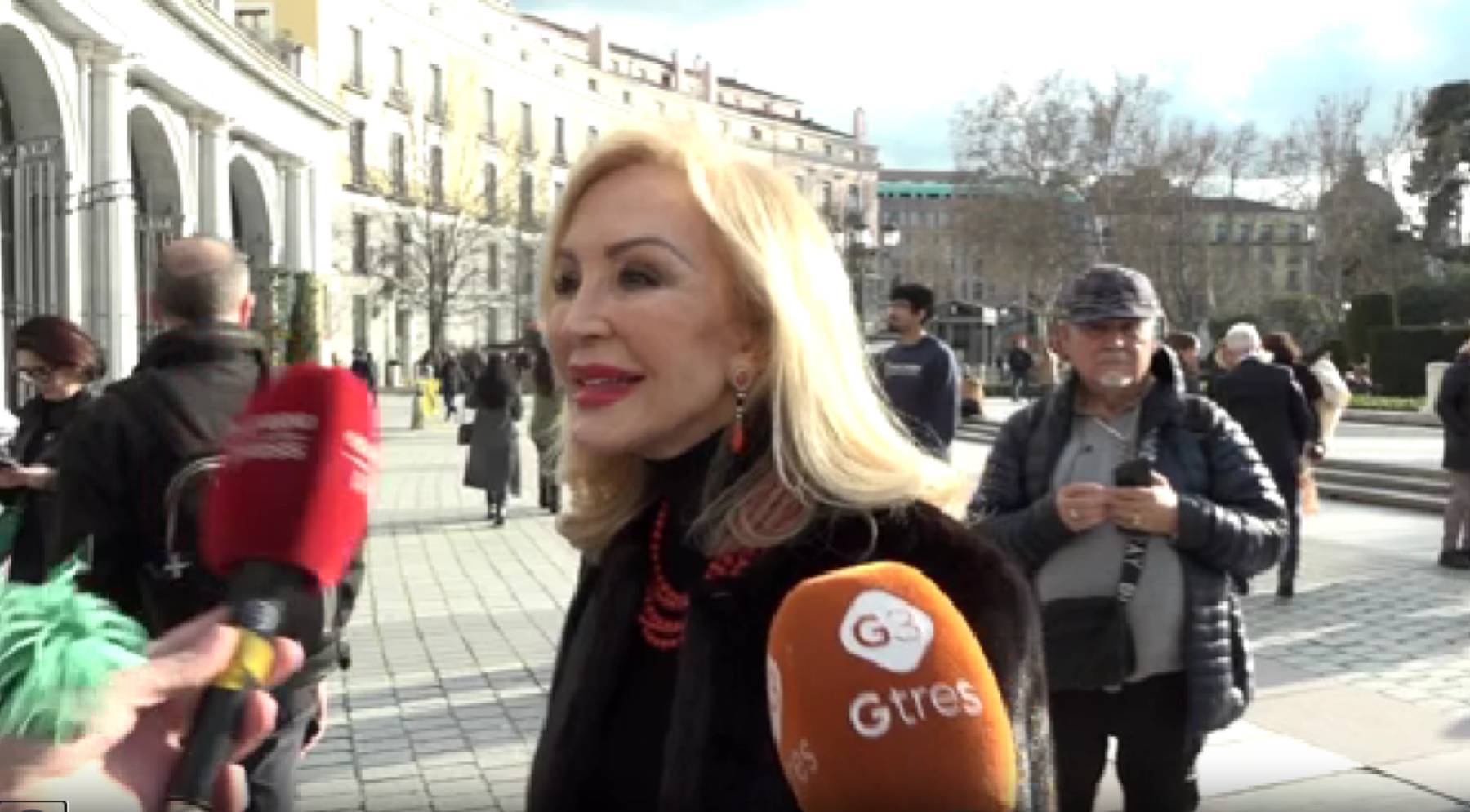 Carmen Lomana, Carmen Lomana Preysler, Isabel Preysler