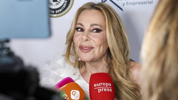 Ana Obregón en una entrega de premios. (Foto: Gtres)