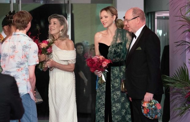 Carlota y Charlene de Monaco en el El Baile de la Rosa. (Foto:Gtres)