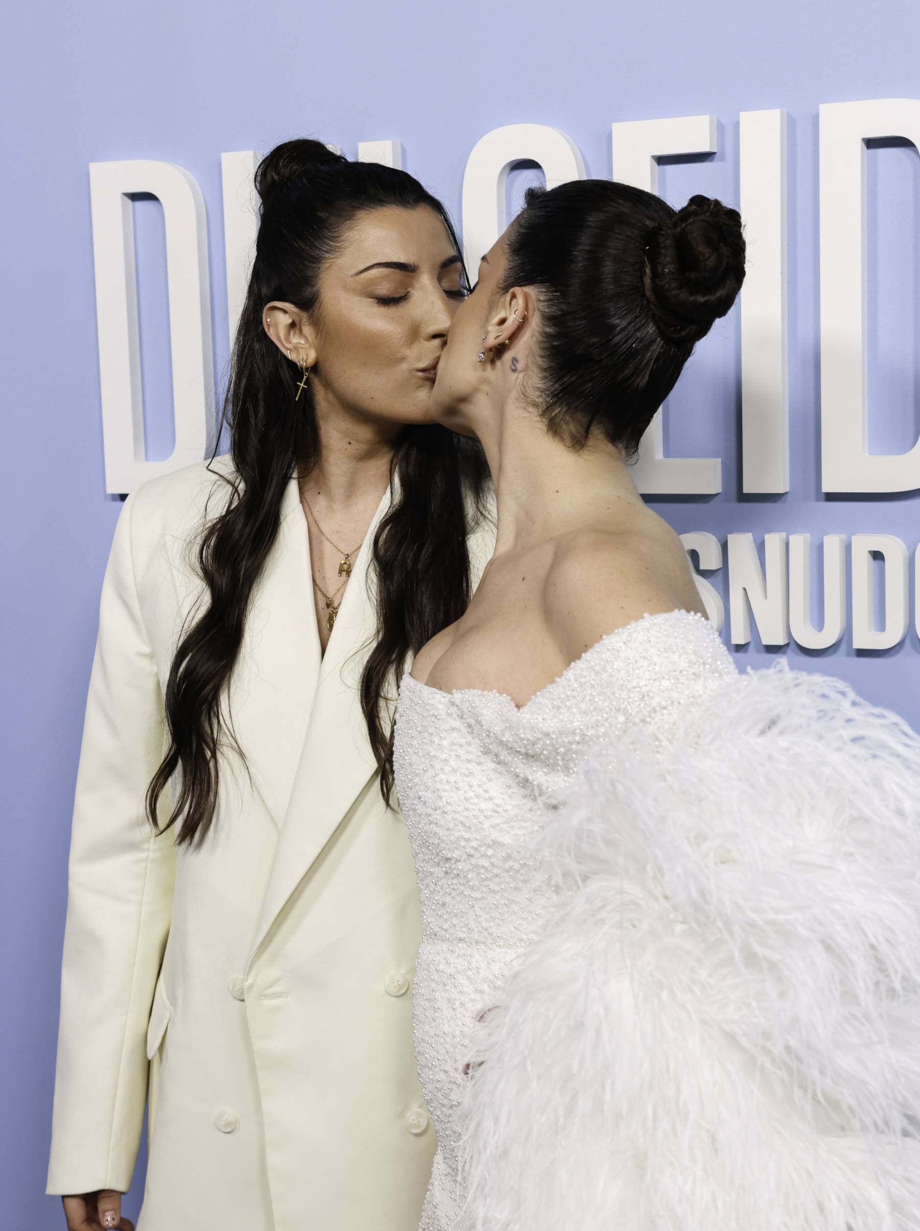 Alba Paul y Dulceida en el estreno de 'Dulceida al desnudo 2+1'. (Foto: Gtres)