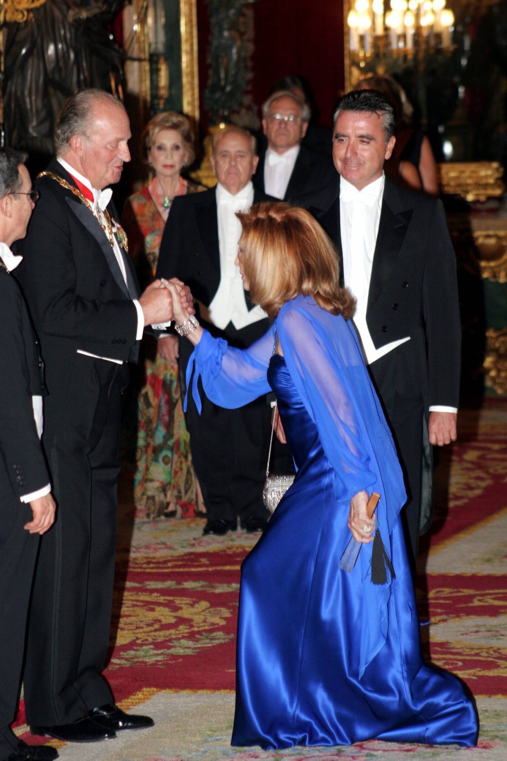 Jos&eacute; Ortega Cano y Roc&iacute;o Jurado junto al Rey Juan Carlos I. (Foto: Gtres)