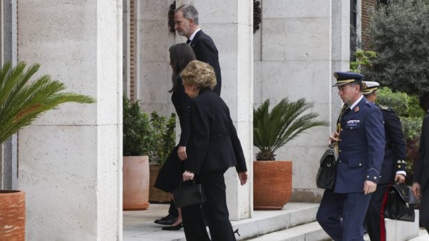 Do&ntilde;a Sof&iacute;a, Felipe VI, la reina Letizia, Papa Francisco