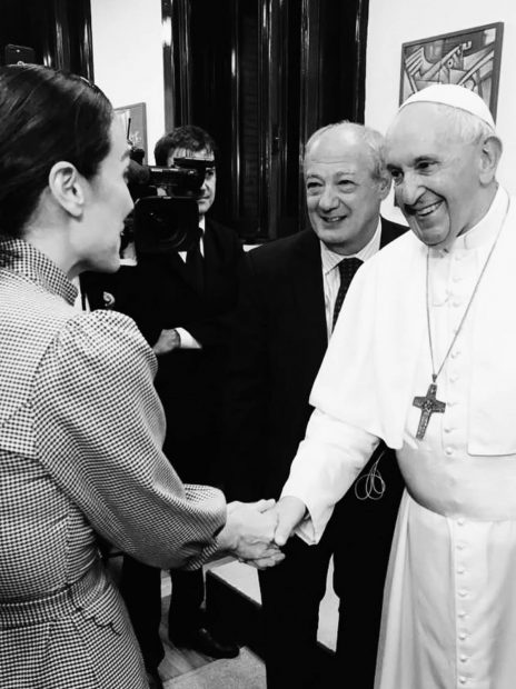 Tamara Falcó en un encuentro con Papa Francisco. (Foto: Redes Sociales)
