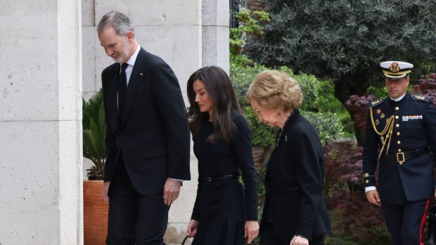 Do&ntilde;a Sof&iacute;a, Felipe VI, la reina Letizia, Papa Francisco