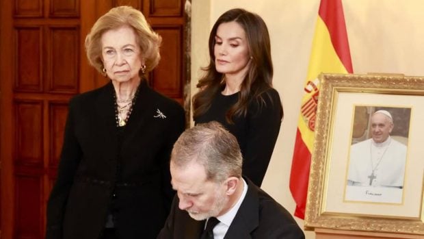 Visita de los Reyes y Do&ntilde;a Sof&iacute;a a la Nunciatura Apost&oacute;lica en Madrid. (Foto: RRSS)