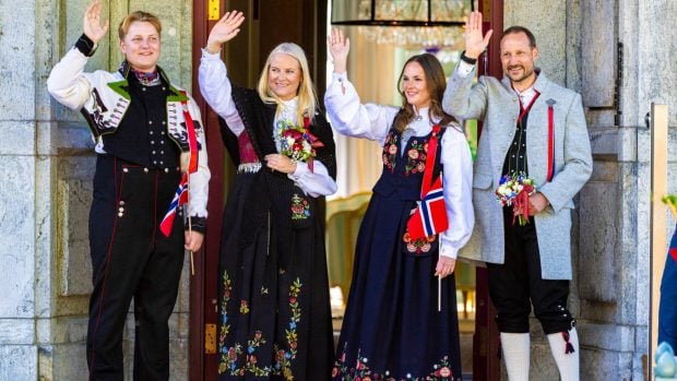 La familia real de Noruega celebrando el D&iacute;a Nacional. (Foto: Gtres)