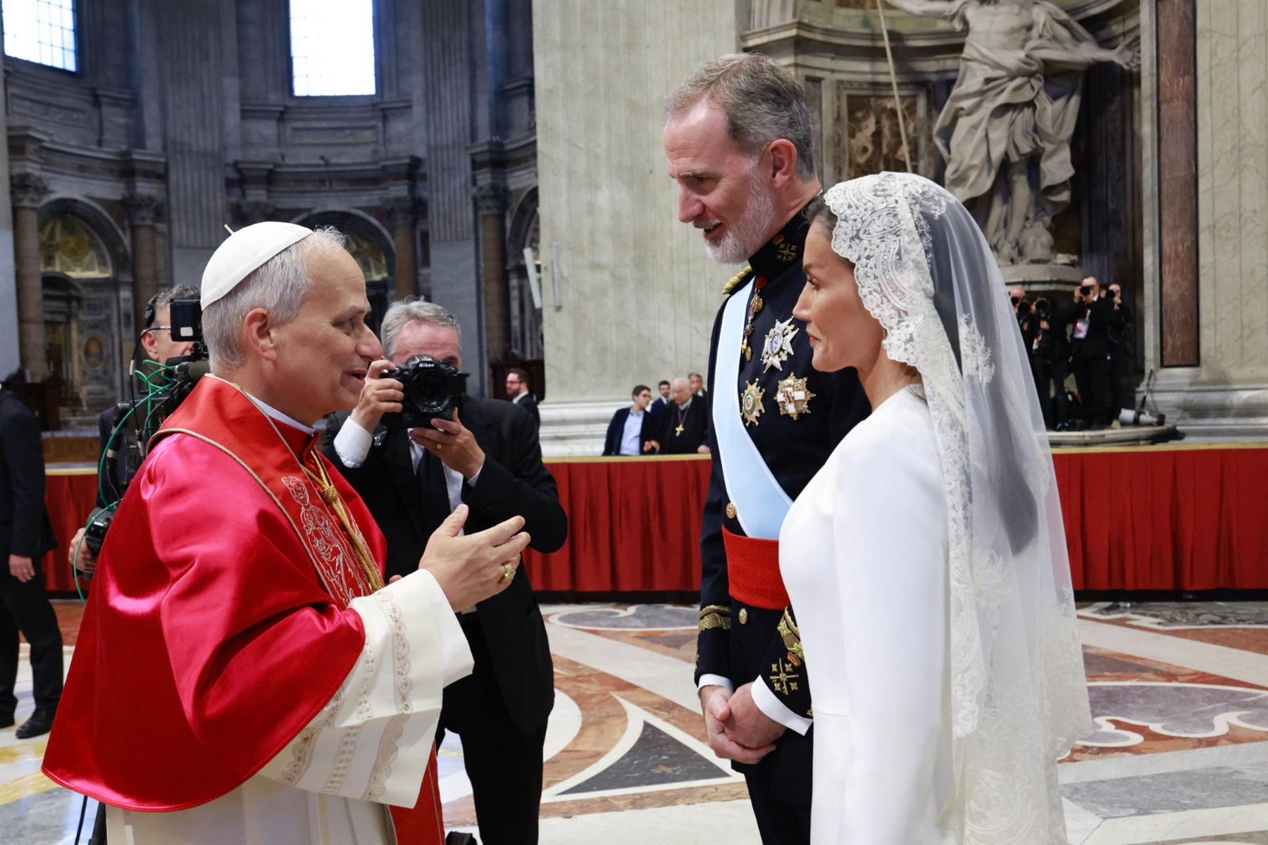 Reina Letizia, papa, privilegio de blanco