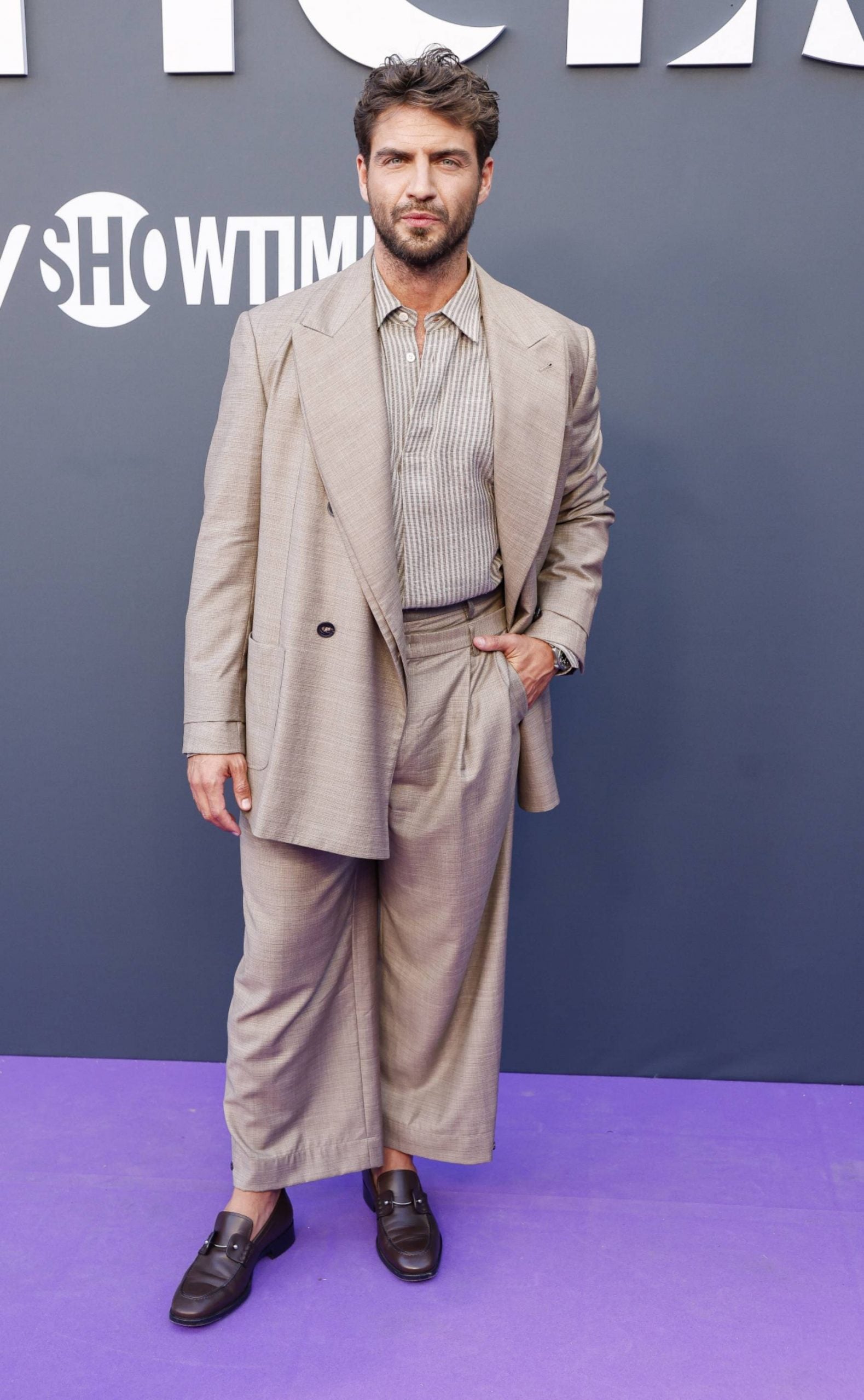 Maxi Iglesias en la premiere de 'Matices'. (Foto: Gtres)