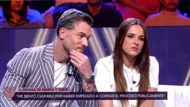 Marta Pe&ntilde;ate y Tony Spina en '&iexcl;De viernes!'. (Foto: Telecinco)