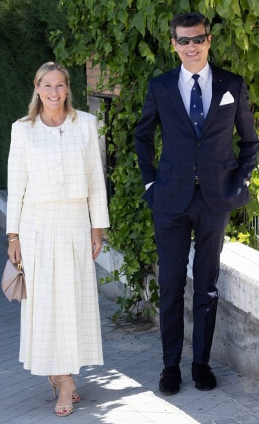Fiona Ferrer y Daniel San Mart&iacute;n, padrinos de Flavia. (Foto: Gtres)