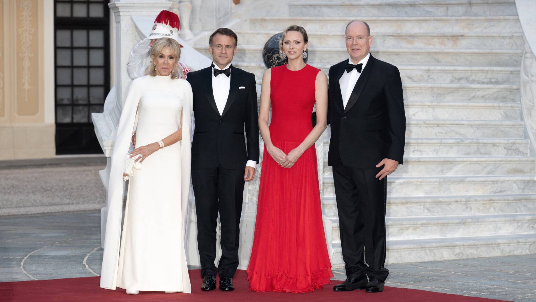 Los Macron junto a Charlene y Alberto de M&oacute;naco. (Foto: Gtres)