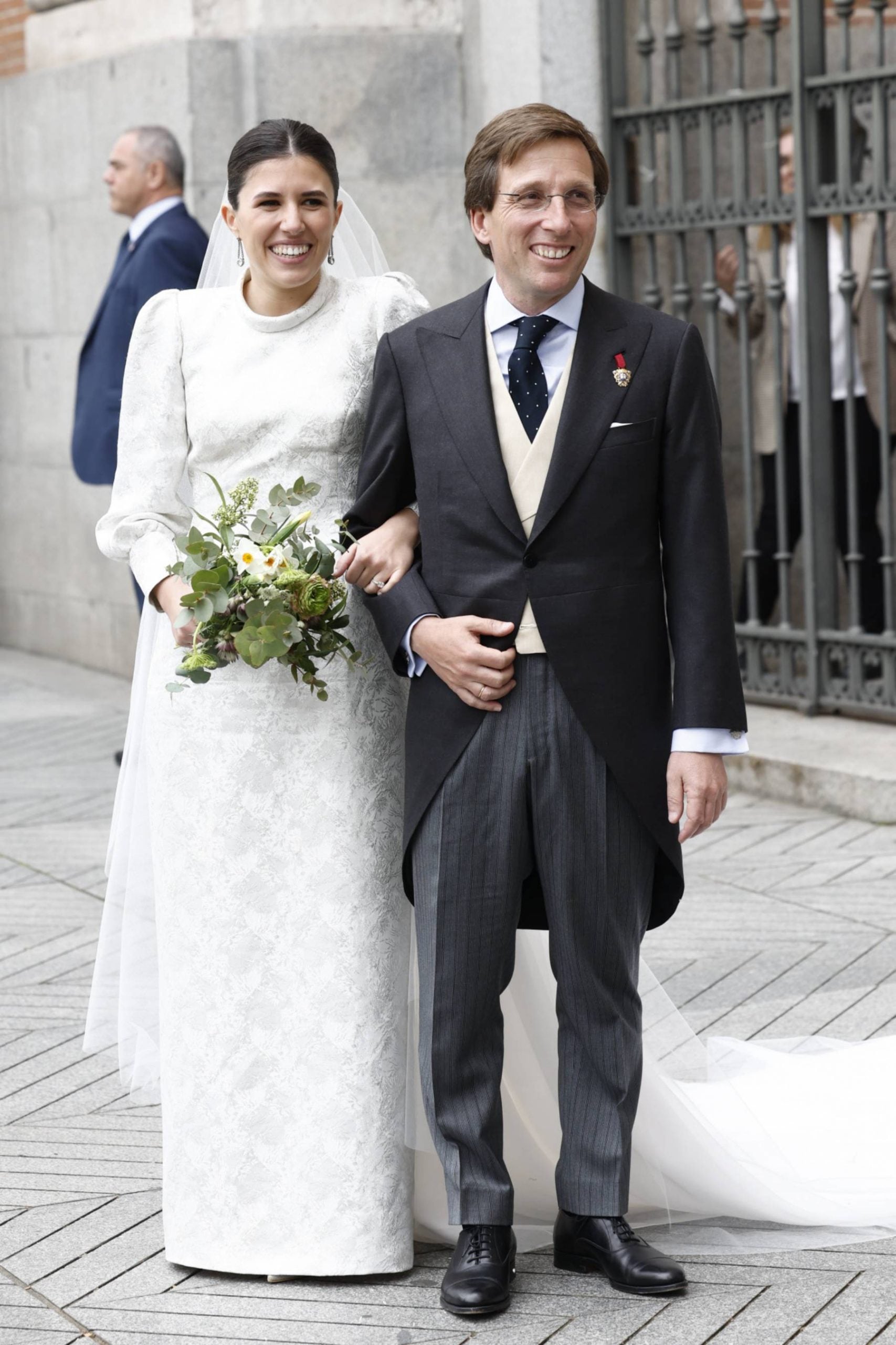Jos&eacute; Luis Mart&iacute;nez-Almeida y Teresa Urquijo el d&iacute;a de su boda. (Foto: Gtres)