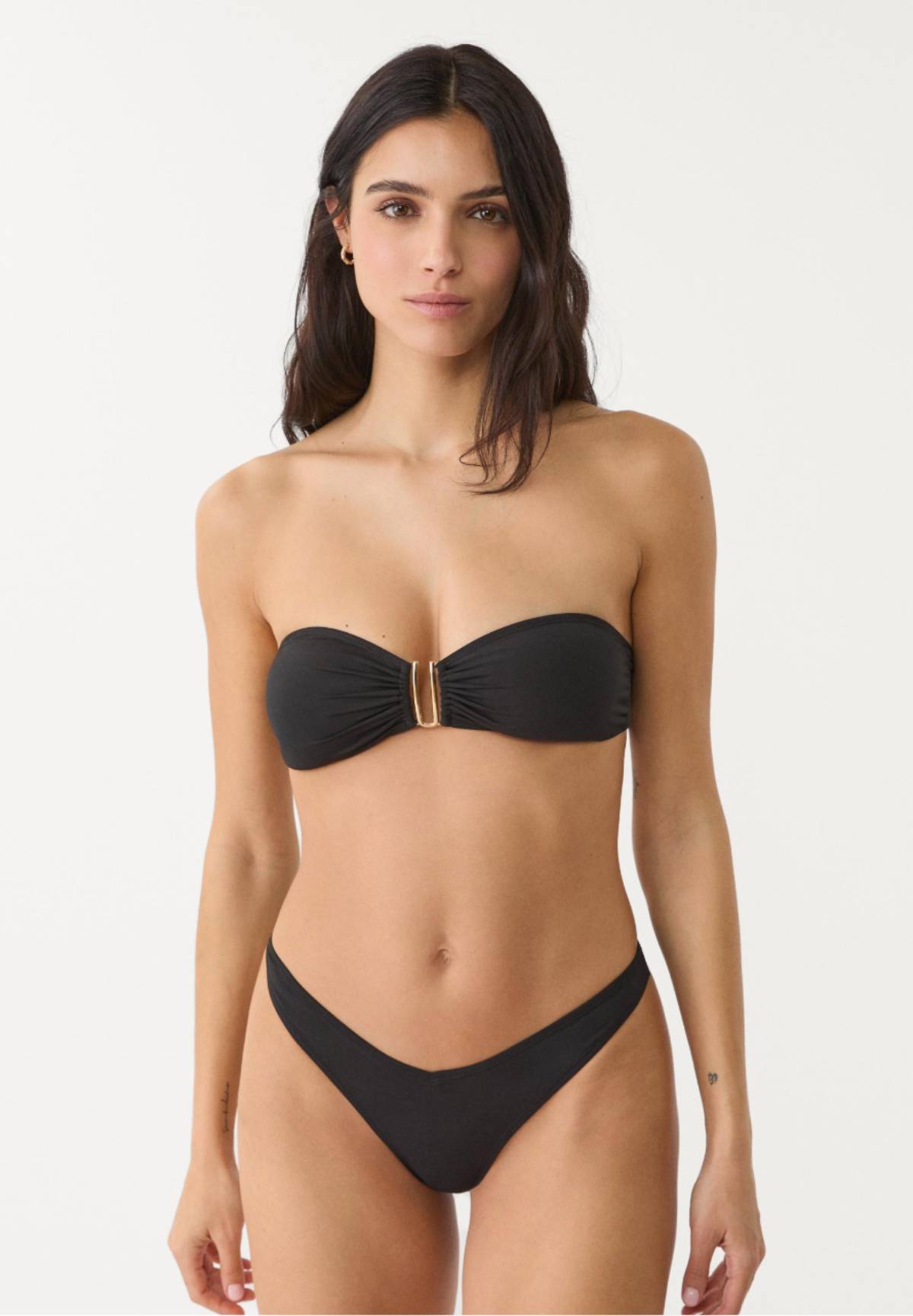 Stradivarius &ndash; Bikini bandeau con aro decorativo.
