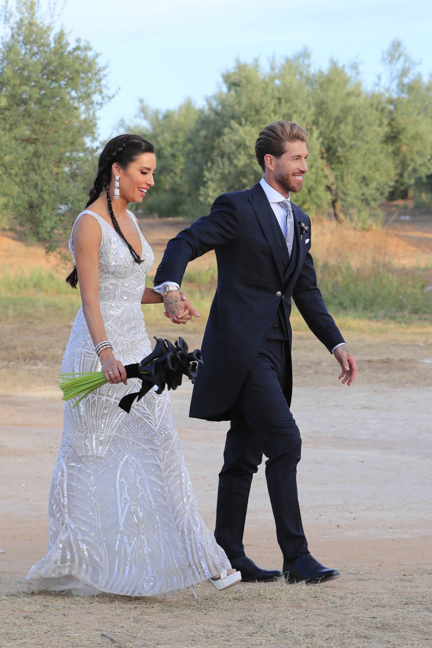 Pilar Rubio y Sergio Ramos el d&iacute;a de su boda. (Foto: Gtres)