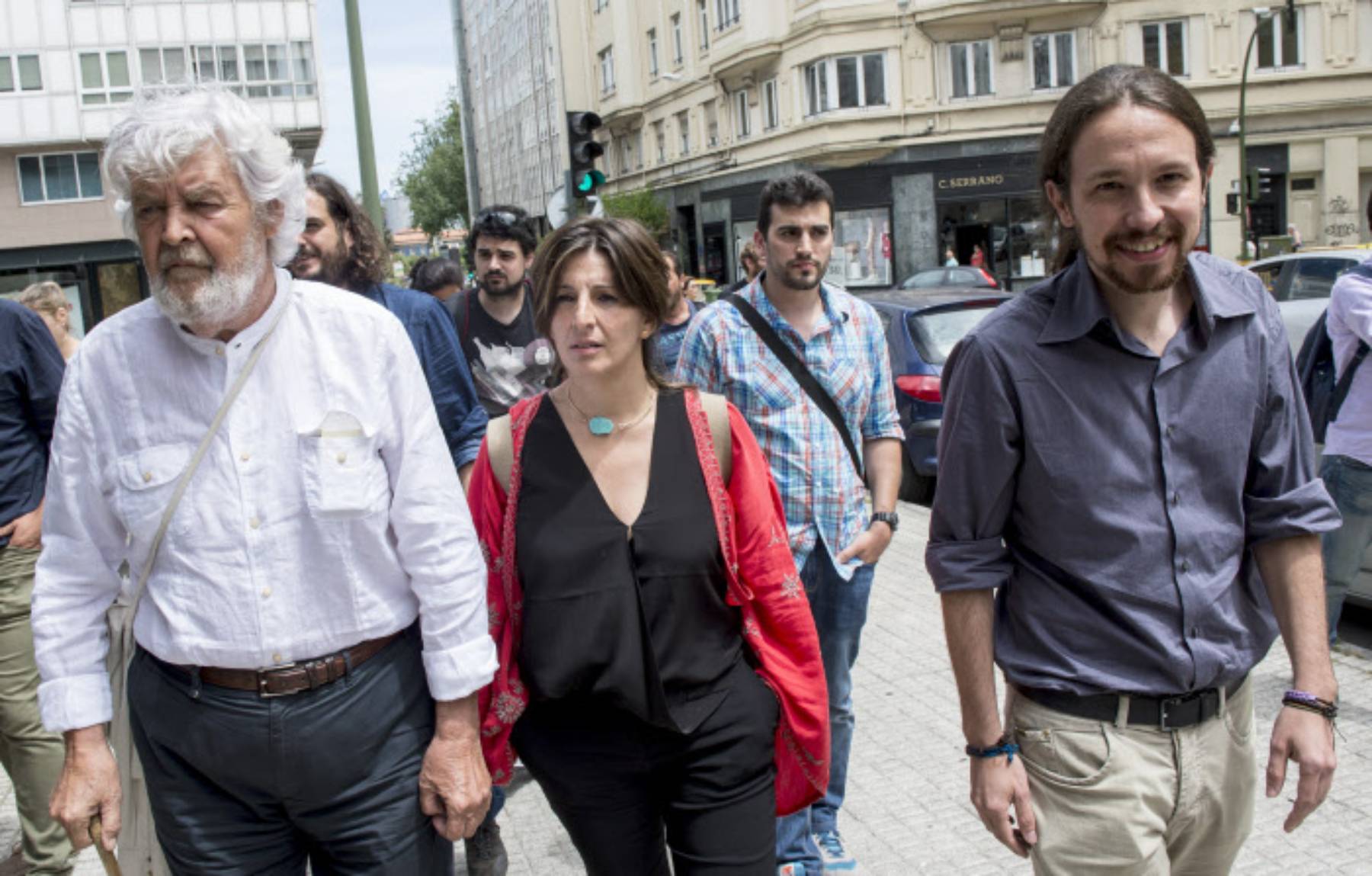 Yolanda D&iacute;az junto a Xos&eacute; Manuel Beiras y Pablo Iglesias. (Foto: Gtres)