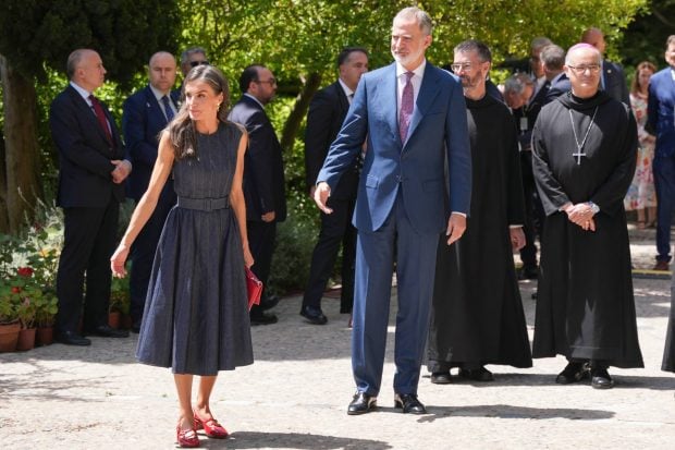 Reina Letizia, vestido letizia, letizia barcelona, rey felipe