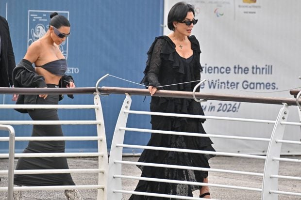 Jeff Bezos, boda bezos invitados bezos, kardashian
