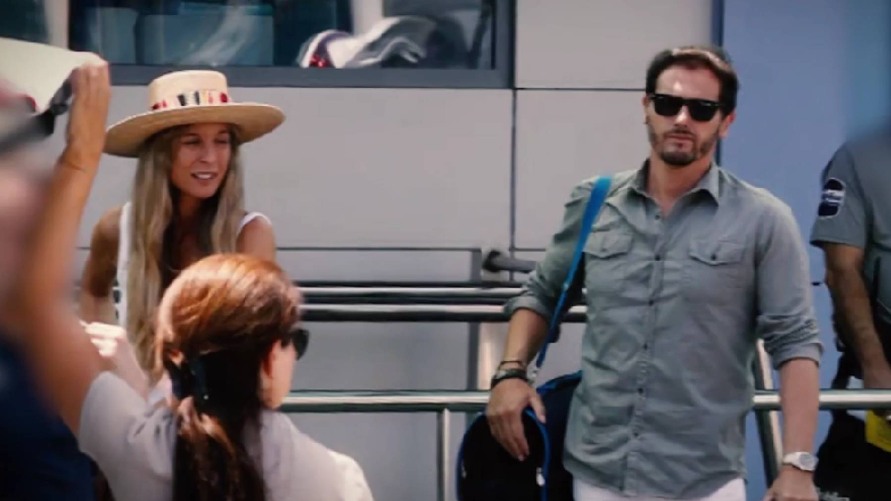 Albert Rivera y Carla Cotterli en Ibiza. (Foto: Telecinco)