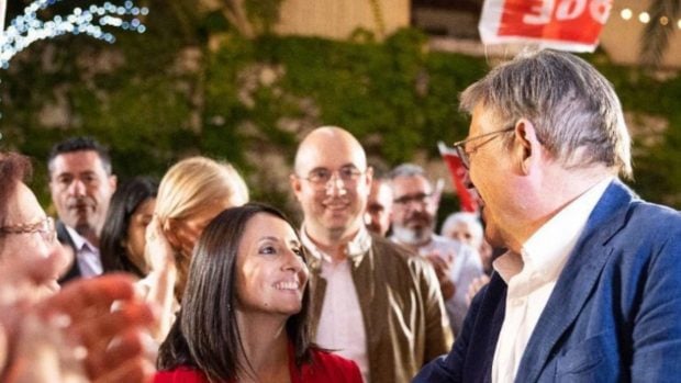 Rebeca Torró junto a Ximo Puig en un acto del PSOE. (Foto: Instagram)