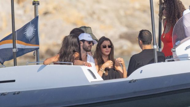 Sof&iacute;a Vergara en un barco en Ibiza. (Foto: Gtres)