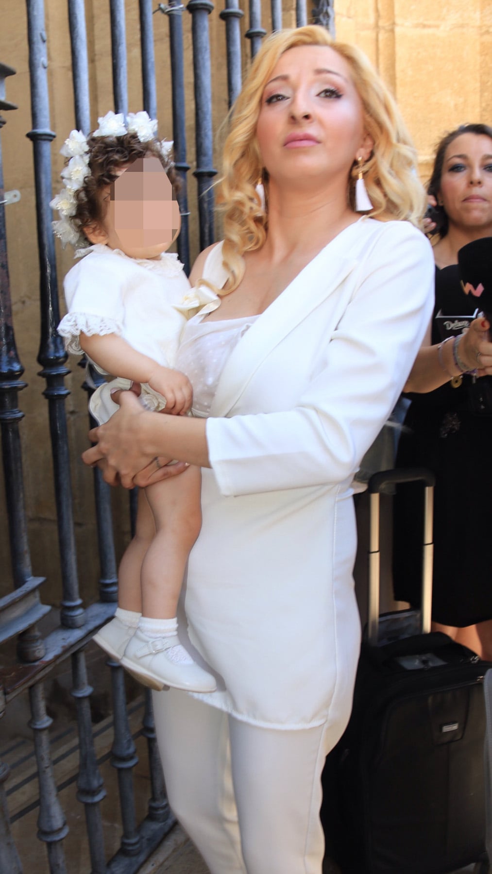 Michu con su hija en brazos. (Foto: Gtres)