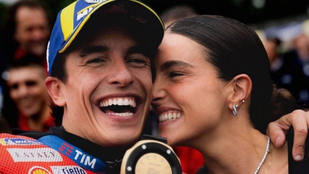 Marc M&aacute;rquez y Gemma Pinto. (Foto: RRSS)