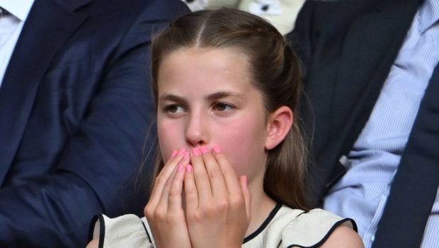 princesa charlotte, u&ntilde;as