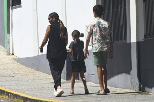 Gloria Camila Ortega visita a su sobrina Roc&iacute;o en Arcos de la Frontera. (FOTO: GTRES)