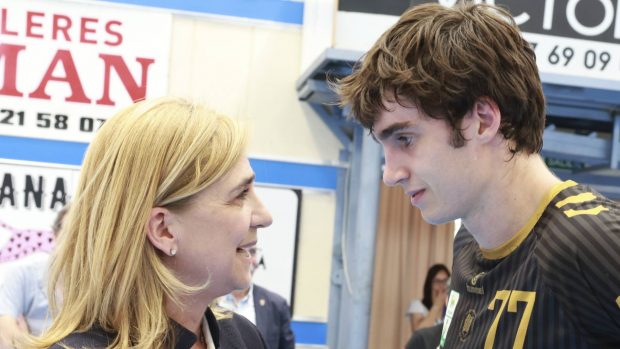 Pablo Urdangarin y su madre, la infanta Cristina. (Foto Gtres)