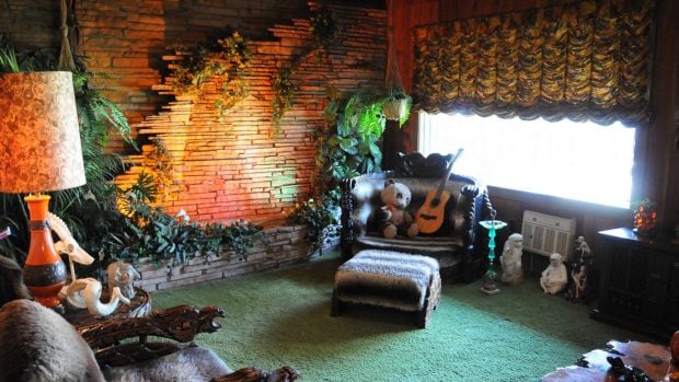 Jungle Room, la habitaci&oacute;n jungla, en Graceland. (Foto: Gtres)