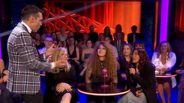 Sof&iacute;a Cristo y Sandra Ly en el p&uacute;blico de 'Bailando con las estrellas'. (Foto: Telecinco)