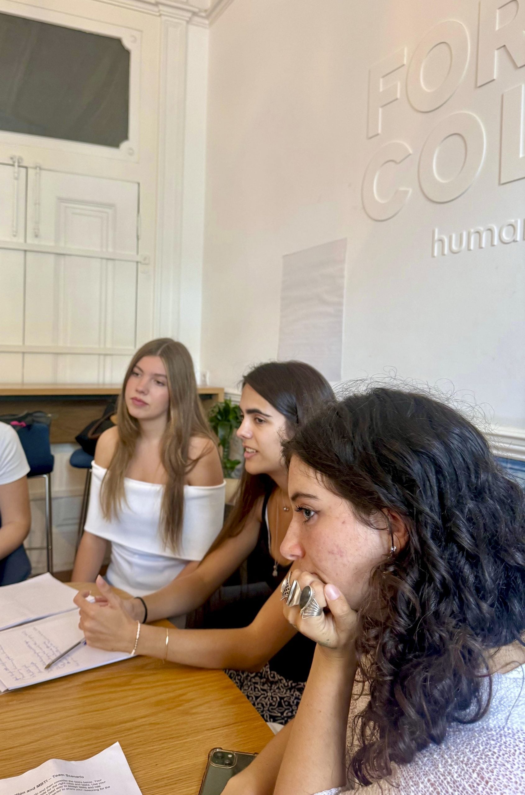 Primeras im&aacute;genes de la infanta Sof&iacute;a en Lisboa. (Foto: Casa Real)