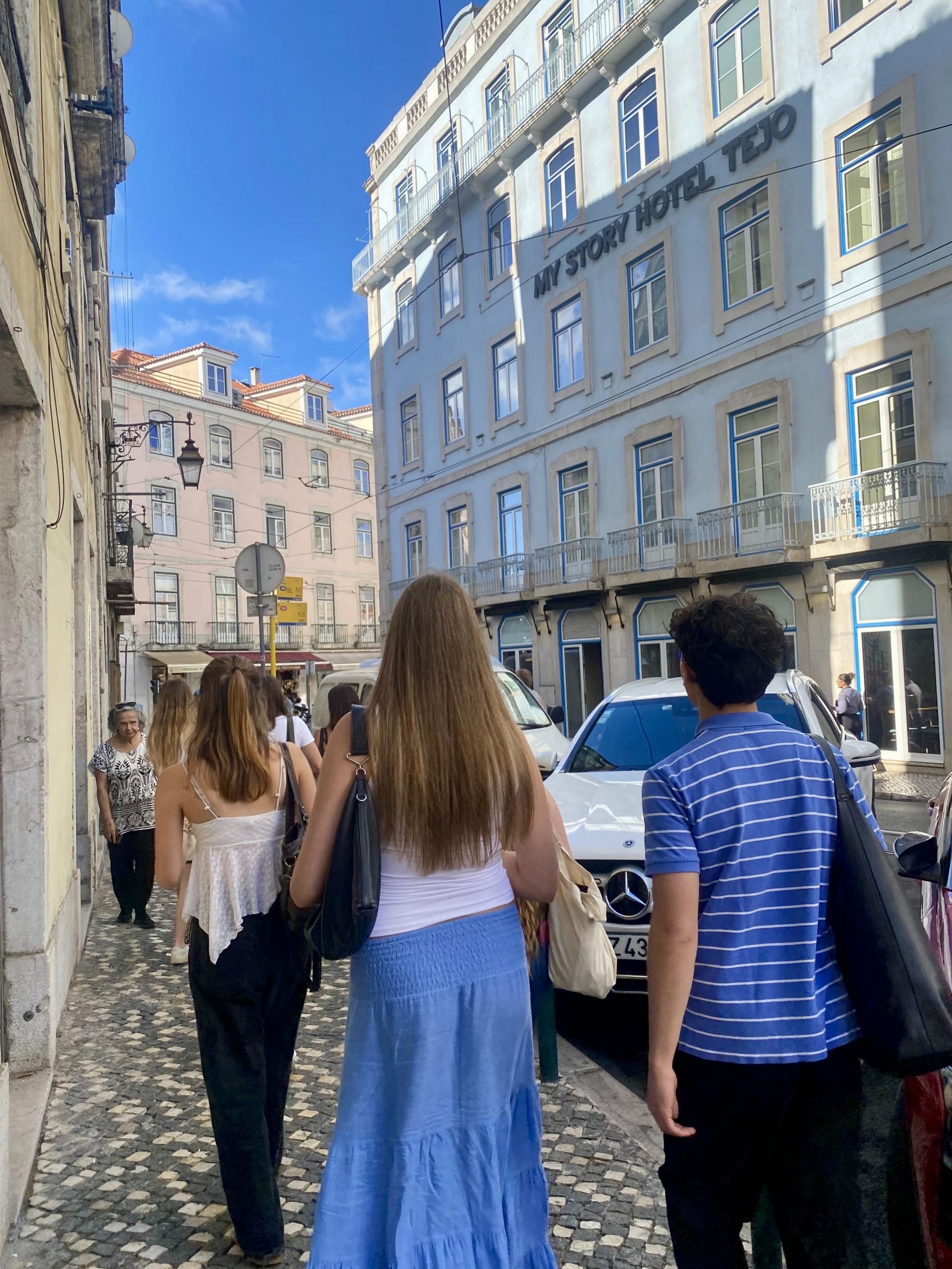 Primeras im&aacute;genes de la infanta Sof&iacute;a en Lisboa. (Foto: Casa Real)