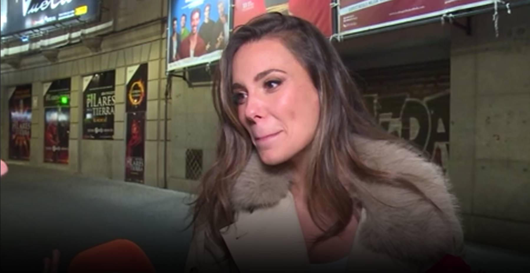 Lorena G&oacute;mez por las calles de Madrid. (Foto: Gtres)
