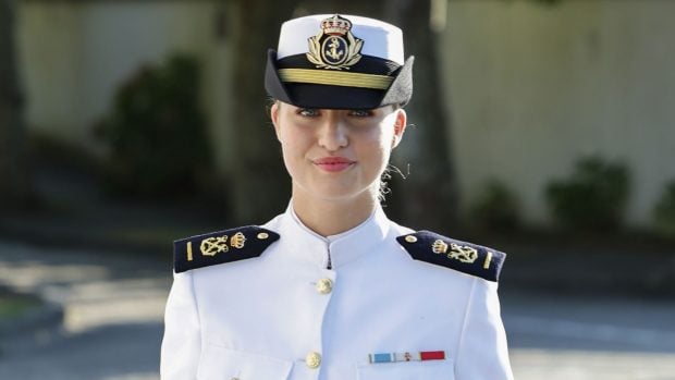 La princesa Leonor durante su admisi&oacute;n en la Escuela Naval de Marin. (Foto: Gtres)