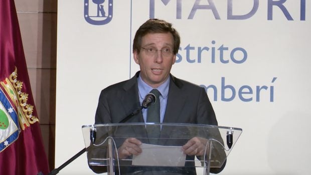 Mart&iacute;nez-Almeida presenta 'Retrato de una Princesa', en Madrid. (Foto: Gtres)