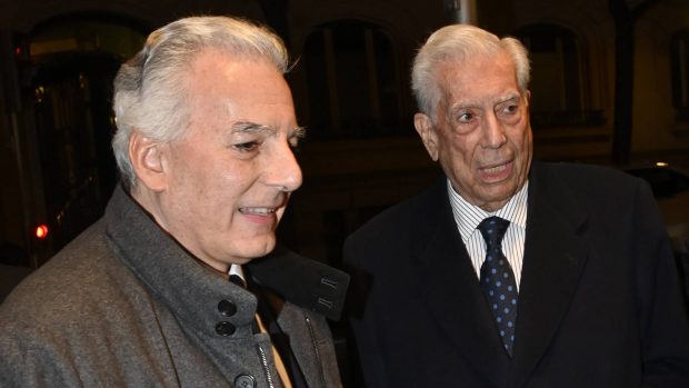 &Aacute;lvaro Vargas Llosa y Mario Vargas Llosa. (Foto: Gtres)