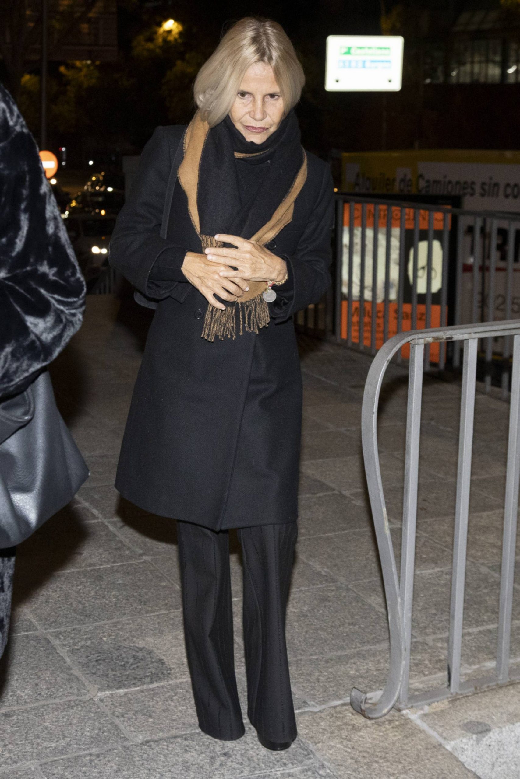 Eugenia Mart&iacute;nez de Irujo en un funeral en Madrid. (Foto: Gtres)