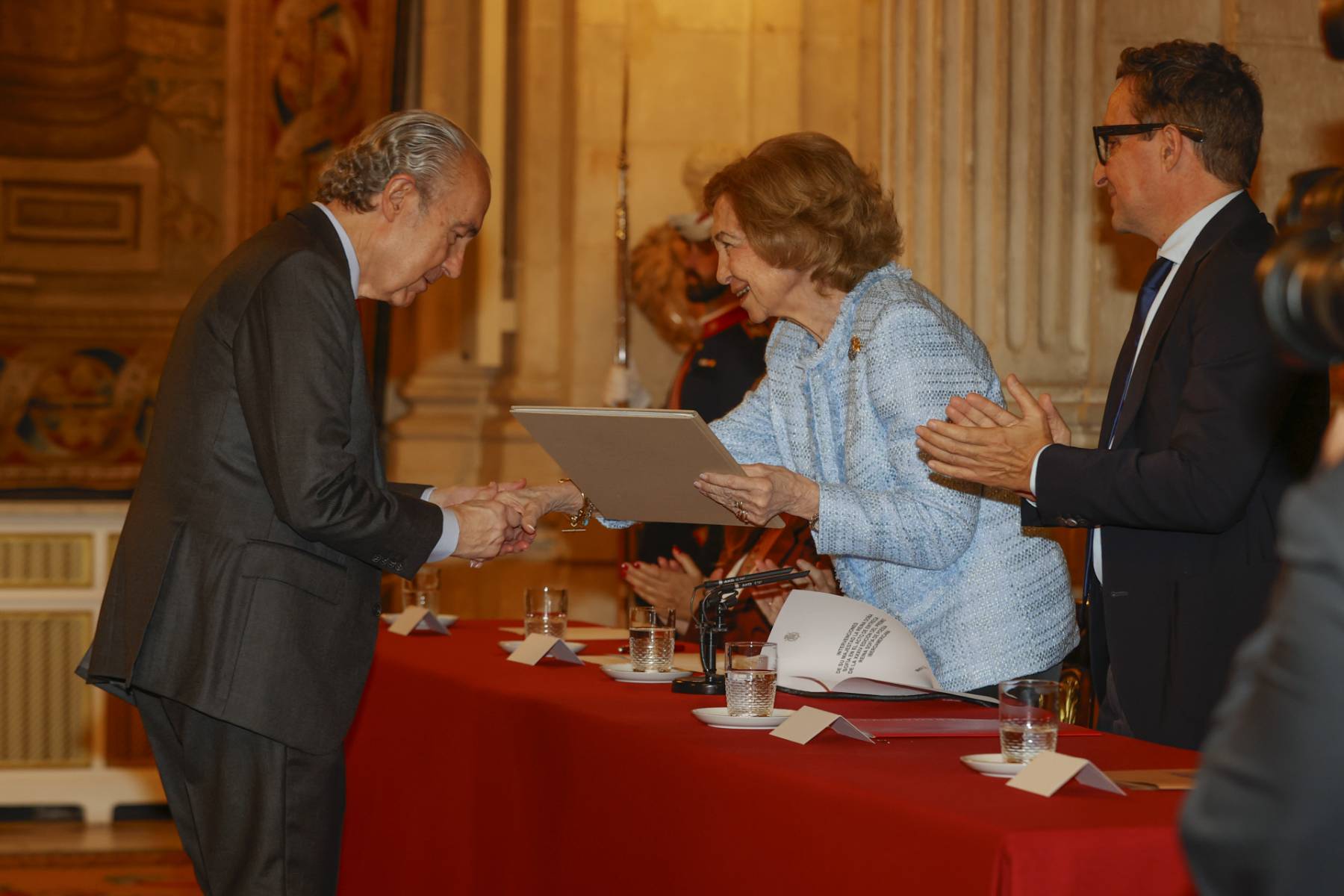 La Reina Sof&iacute;a en un acto oficial. (Foto: Gtres)