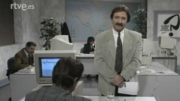 Paco Lobat&oacute;n presentando 'Qui&eacute;n sabe donde'. (Foto: RTVE)