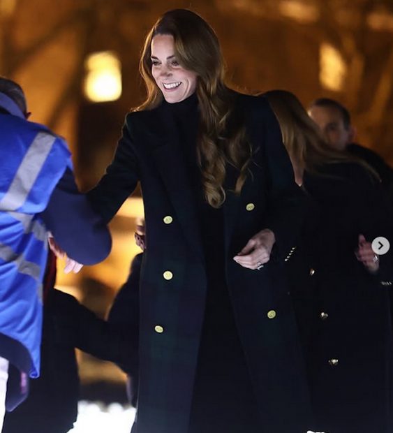 Kate Middleton en el jard&iacute;n de Londres. (Foto: Instagram)