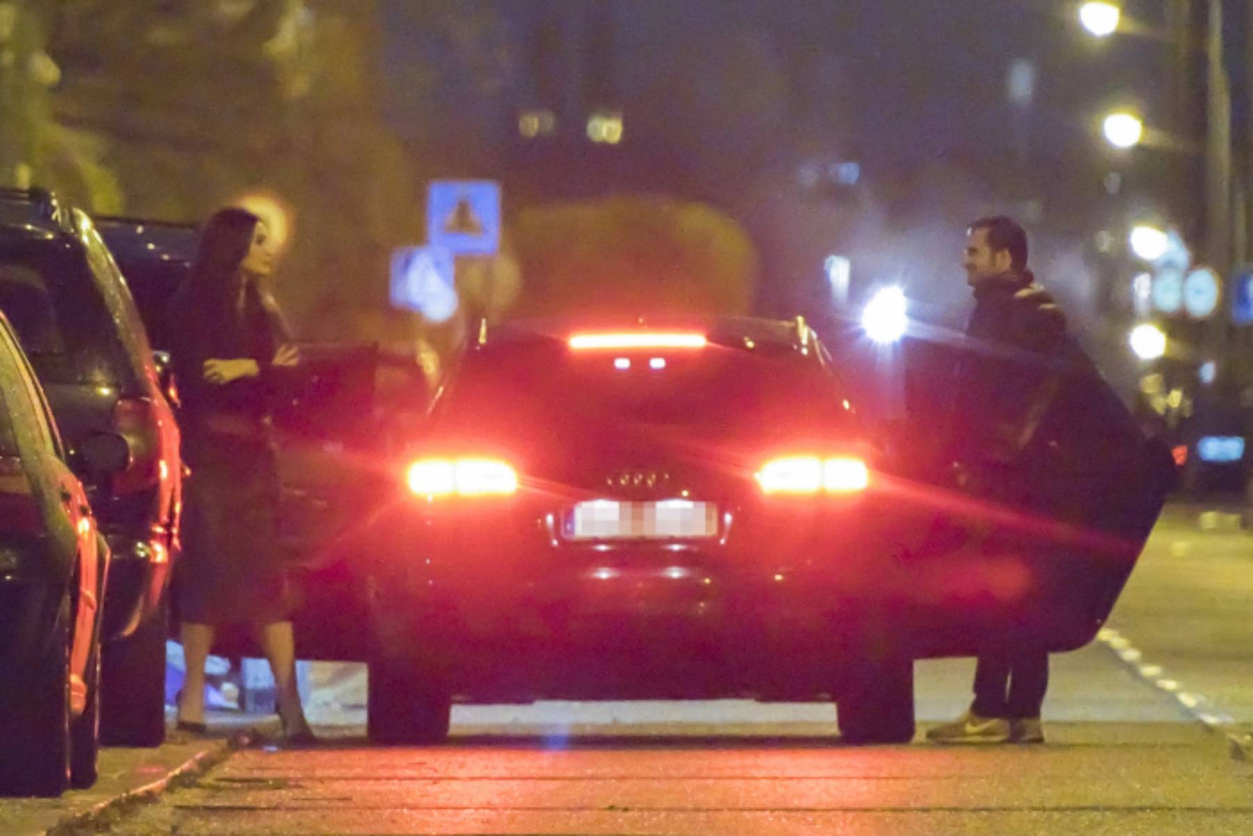 Vicky Mart&iacute;n Berrocal y Emiliano Su&aacute;rez por las calles de Madrid. (Foto: Gtres)