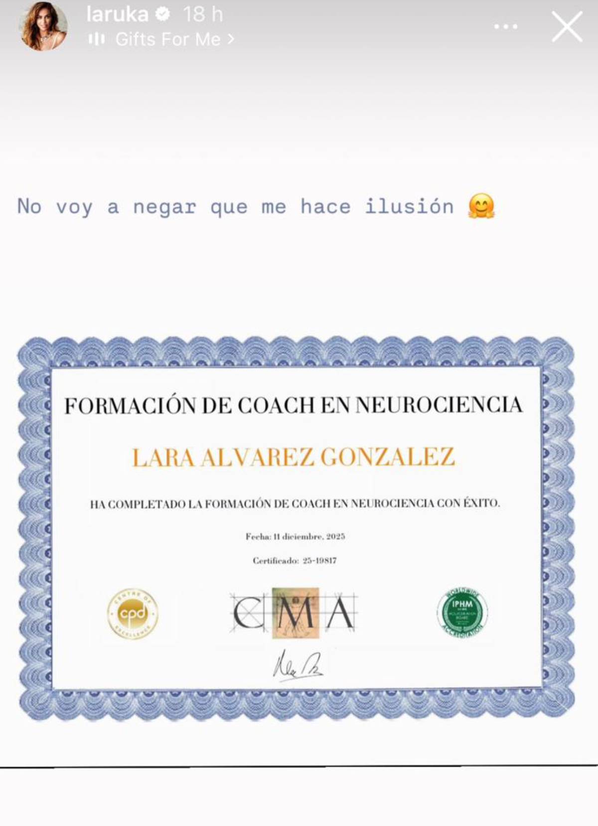 El diploma que certifica la formaci&oacute;n de Lara &Aacute;lvarez como coach en neurociencia. (Foto: Redes Sociales)