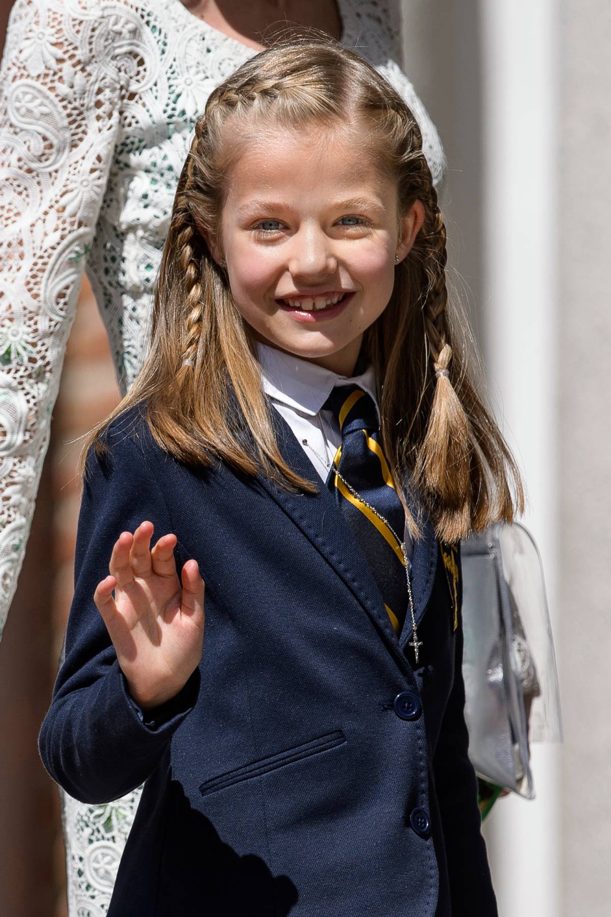 La princesa de Asturias, Leonor de Borb&oacute;n, durante su primera comuni&oacute;n en Madrid en 2015. (Foto: Gtres)