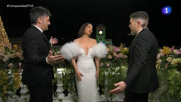 El look de Chenoa en las Campanadas 2025 al detalle. (Foto: TVE)