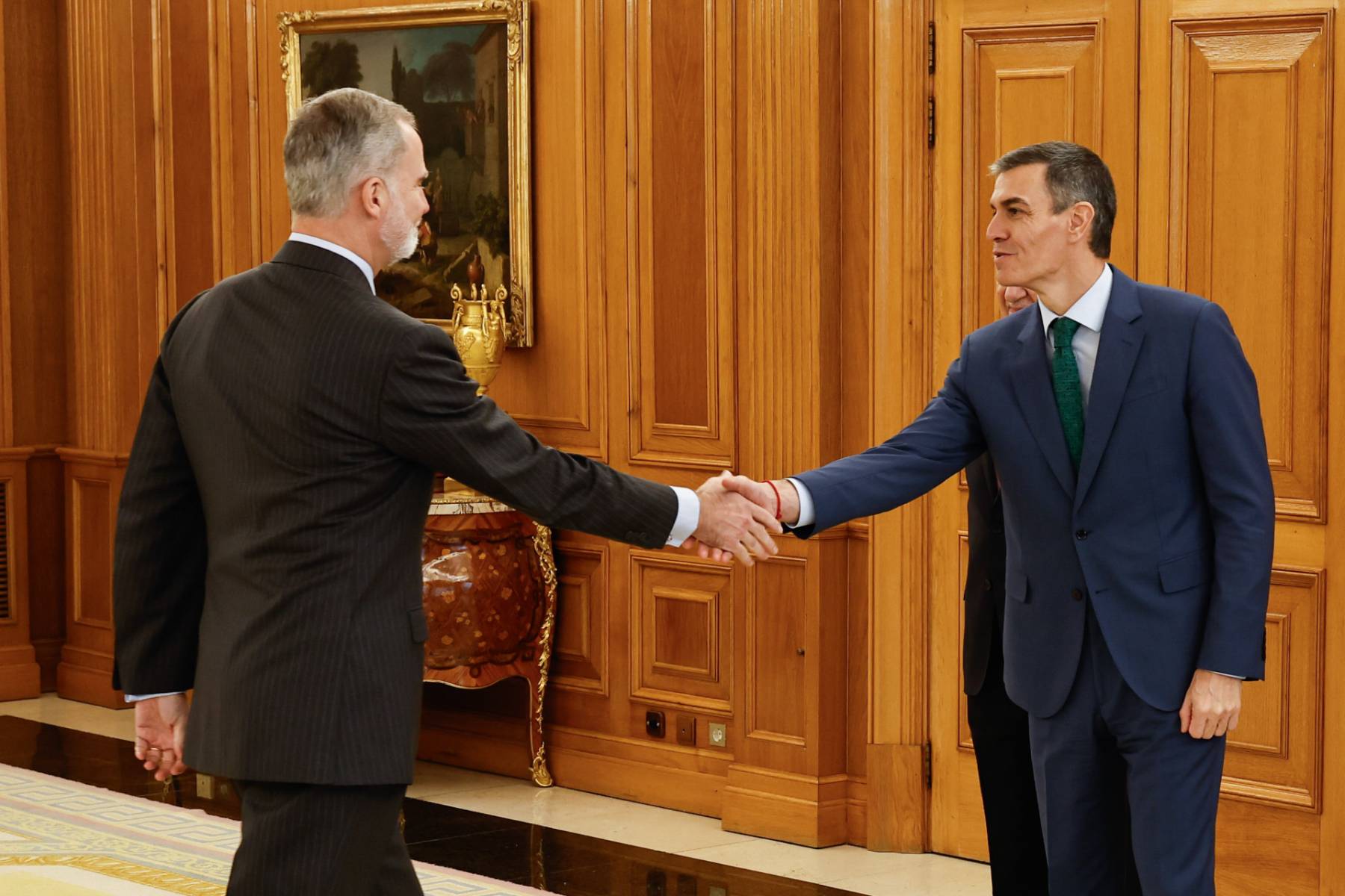 Pedro S&aacute;nchez junto al Rey Felipe VI. (Foto: Gtres)