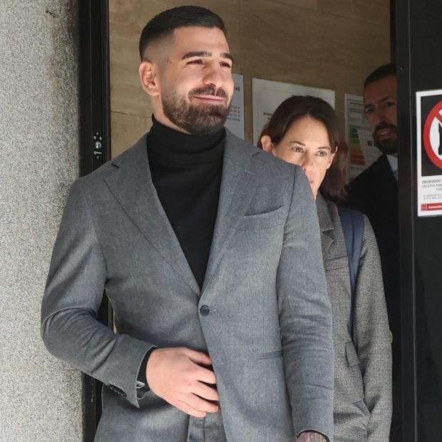 Ilia Topuria responde a los rumores de relaci&oacute;n con Rosal&iacute;a. (Fotos: Gtres)